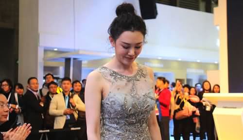 王姬27岁女儿近照曝光 王姬27岁女儿近照曝光