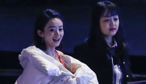 赵丽颖裹成大白