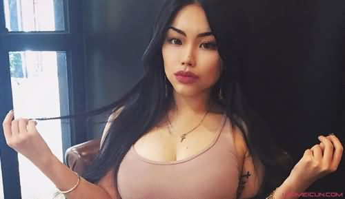 万妮达很骚