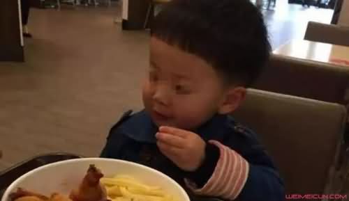 男童被游乐车挤伤致残