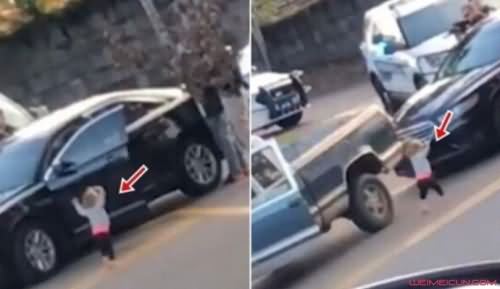 2岁女童主动投降