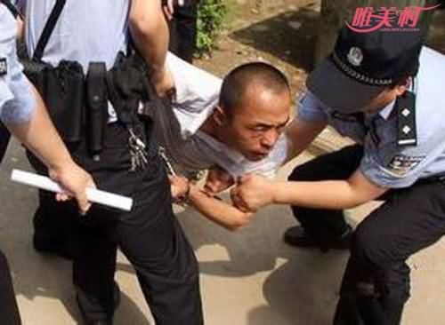 吸毒致幻砍伤家人 视亲人为仇人持刀相向险酿悲剧全过程曝光