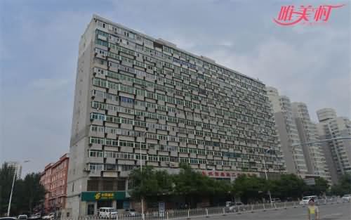 有300多个阳台的大楼侧面照 有300多个阳台的大楼侧面照