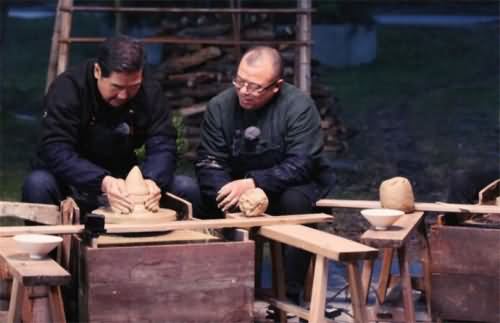 张国立做泥塑 张国立做泥塑