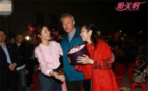 陈荣峻吴香伦黄昏恋很幸福 陈荣峻吴香伦黄昏恋很幸福