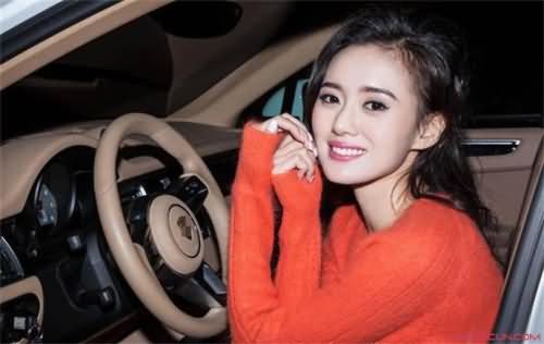 江铠同爸爸是干什么的 背后势力比她的混乱私生活更吓人