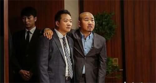 唐鉴军与王小利