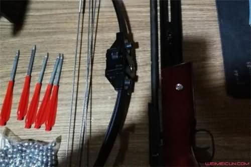 男子带弩箭坐火车原因曝光