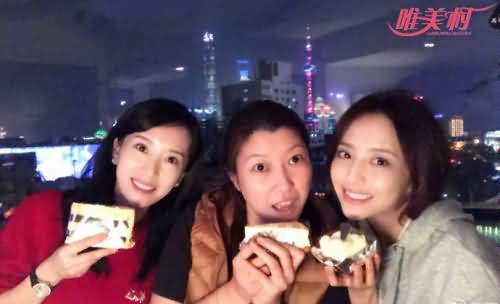 李念探班佟丽娅 李念探班佟丽娅