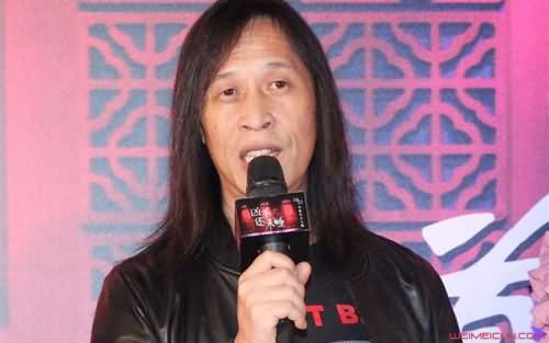 邱礼涛的脚怎么了 邱礼涛的脚怎么了