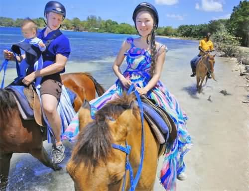 非诚勿扰女神骆琦一家