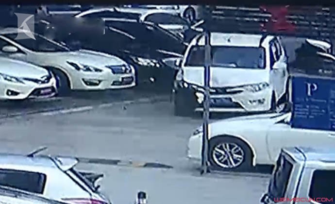 连撞宝马等8辆车