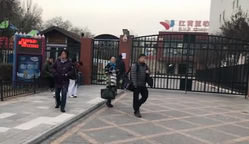 红黄蓝幼儿园,红黄蓝教师,虐童,刑拘,红黄蓝教师被刑拘 红黄蓝幼儿园,红黄蓝教师,虐童,刑拘,红黄蓝教师被刑拘
