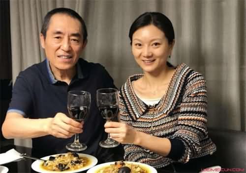 张艺谋陈婷夫妇生活照