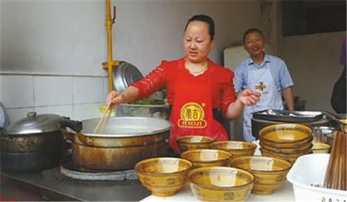 诚信面馆开15年