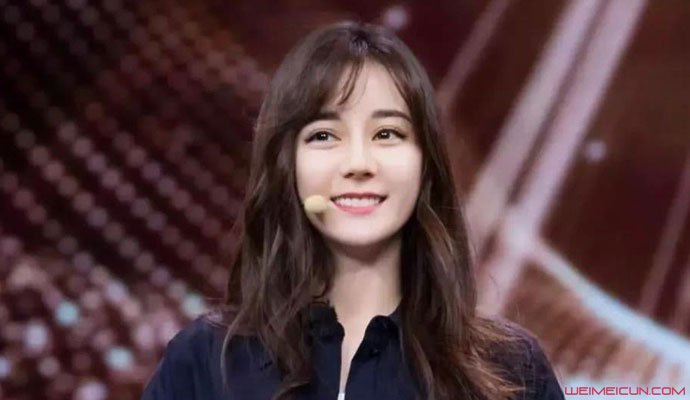 蔡明热巴晒合影 蔡明热巴晒合影