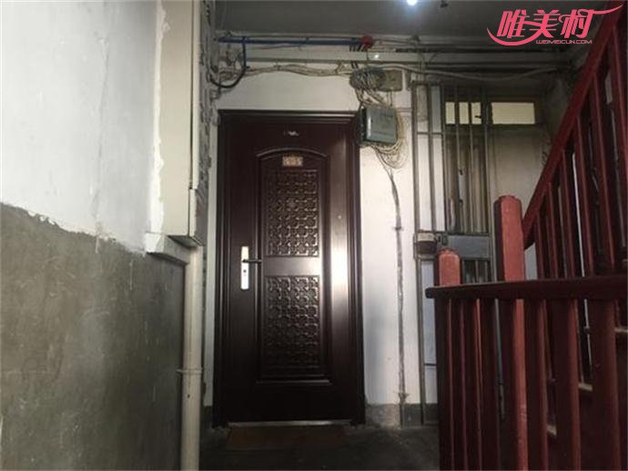 事发的商业一村某楼号的404室