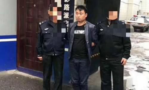 男子网评交警被抓 男子网评交警被抓