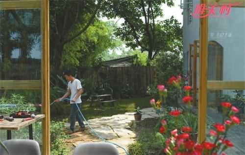 为儿子种出百草园 为儿子种出百草园