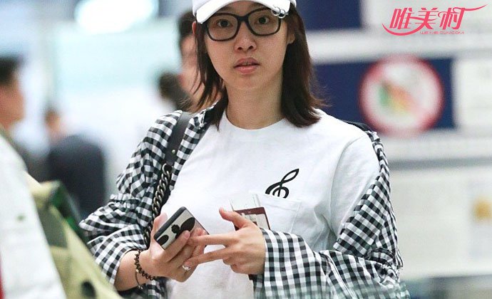 白百何素颜发福上围凸显 白百何素颜发福上围凸显