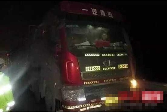 司机用纸片伪造车牌号 司机用纸片伪造车牌号