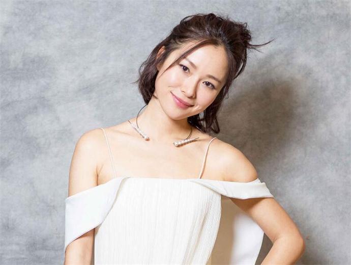 江一燕为什么叫白莲花