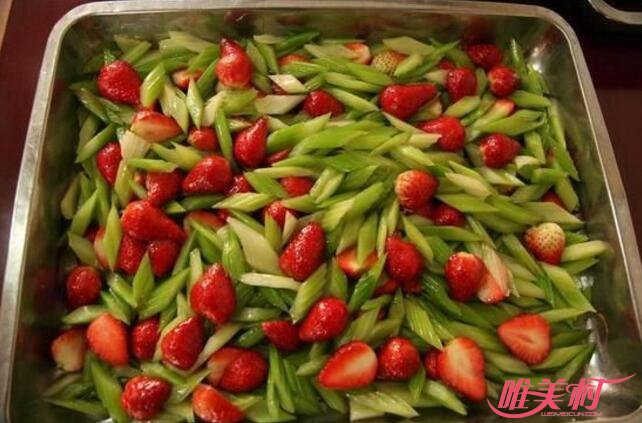 高校恐怖黑暗料理 各种逼真极恐大餐一抢而光