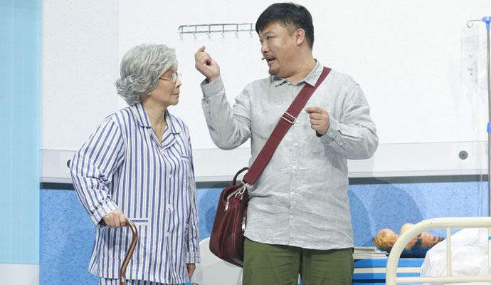 贾冰的老婆是李丽丽吗