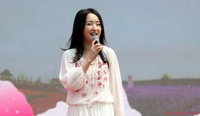 46岁杨钰莹农村走穴捞金 46岁杨钰莹农村走穴捞金