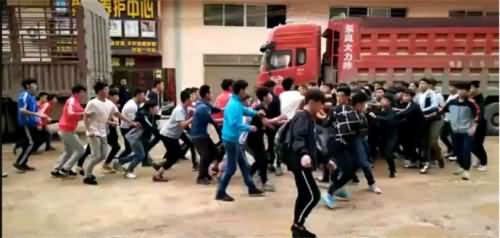 50名中学生群殴 50名中学生群殴