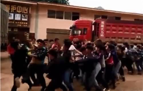 50名中学生群殴 50名中学生群殴