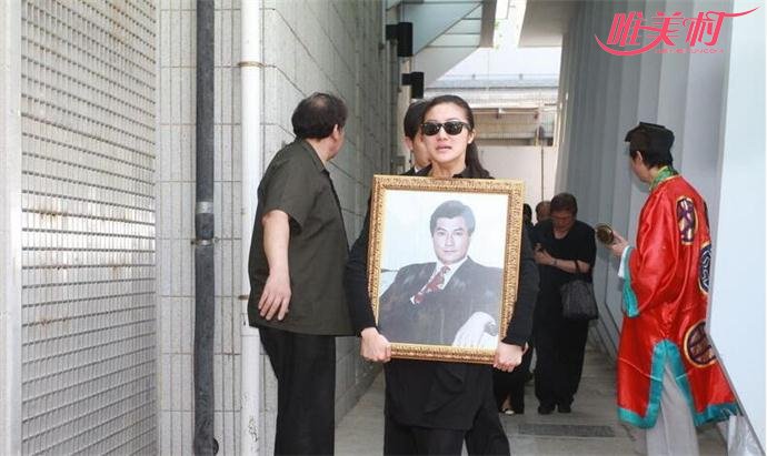 邓光荣出殡