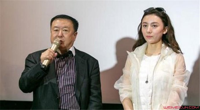 周庭伊和邬倩倩长得像吗 周庭伊和邬倩倩长得像吗