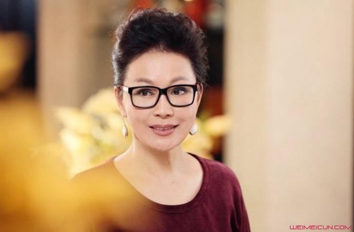 周庭伊和邬倩倩长得像吗 传尤小刚放弃邬倩倩选择周庭伊