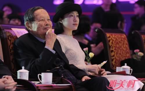 翁帆爸娶杨振宁孙女