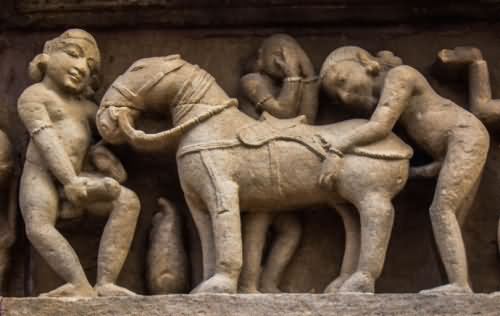 印度性庙带来的震撼 性庙里各种各样的性爱姿态应有尽有(2)