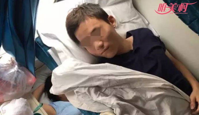 男生手伸女孩被窝 男生手伸女孩被窝