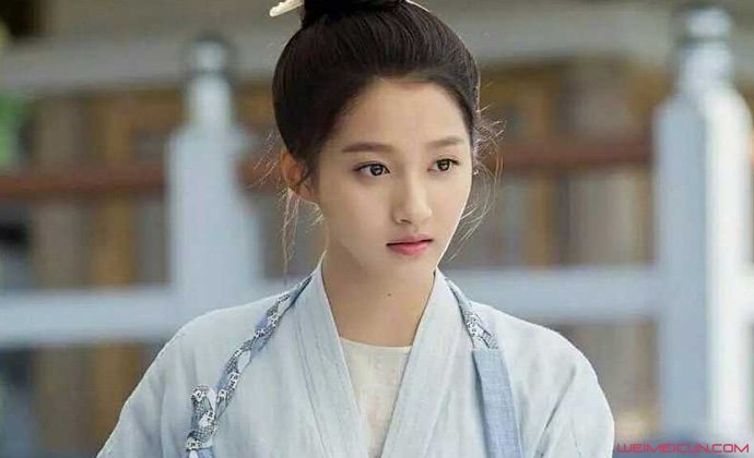 关晓彤想演打女 自曝已在挑剧本弹幕刷屏鹿晗十分尴尬