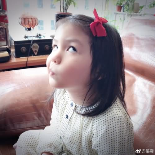 张震女儿搞怪照 张震女儿搞怪照