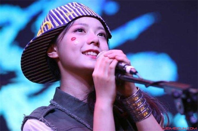赵今麦胸好小吗 赵今麦胸好小吗