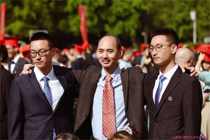 学霸双胞胎和他们的班主任