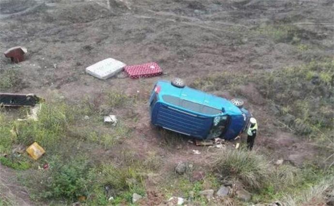 酒驾逃逸父亲举报 老父一气之下带警察带家中抓人原因曝光