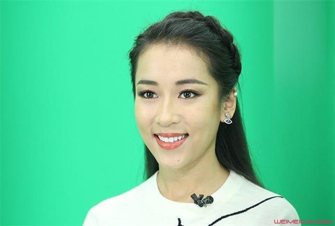 吉克隽逸妈妈是老师吗 吉克隽逸妈妈是老师吗