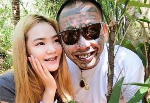 女生花百万整成杨幂 女生花百万整成杨幂