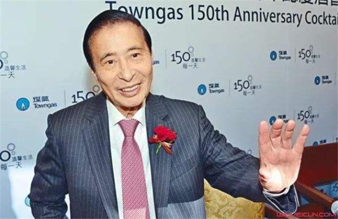 李兆基宣布退休怎么回事 李兆基宣布退休怎么回事