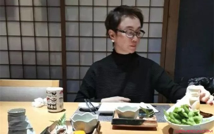 55岁傅艺伟近照 55岁傅艺伟近照