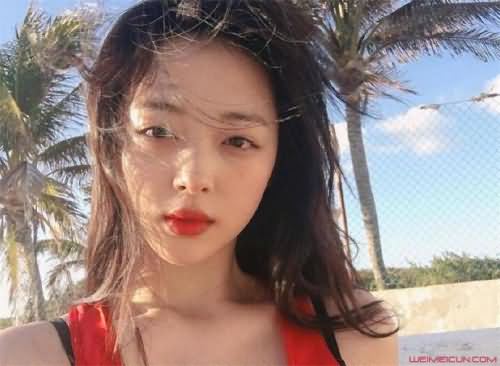 雪莉为什么要自杀