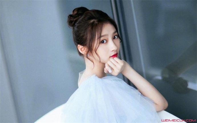 关晓彤美照
