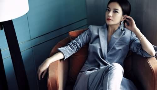 赵薇晒亲妈美照 有其母必有其女高颜值妈妈惊呆网友