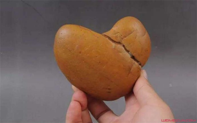 心形石头什么梗
